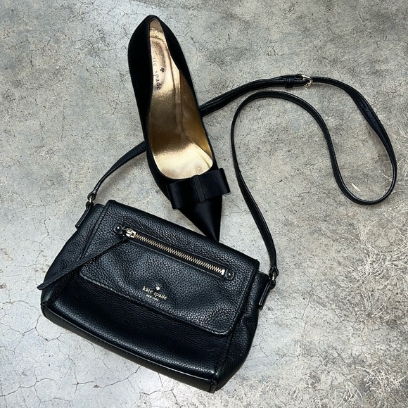 kate spade Handbags - Kate spade black leather Crossbody